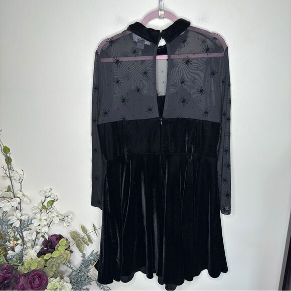 MODCLOTH x COLLECTIF Sucker For Spiders Velvet Dress Black - Picture 4 of 7